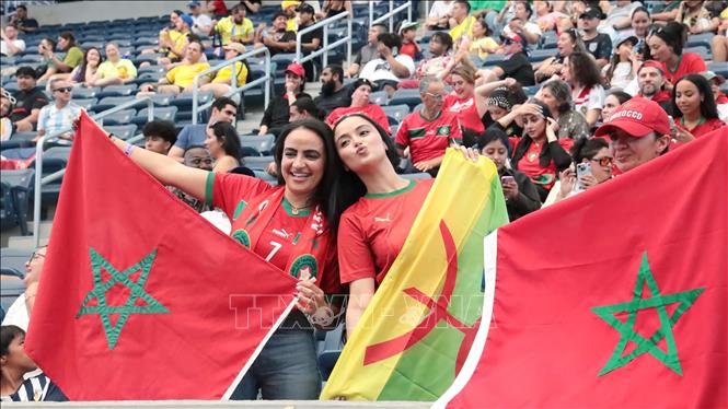 Cổ động viên Maroc vỡ òa niềm vui sau khi đội nhà ghi bàn mở tỷ số. Ảnh: Thanh Tuấn - PV TTXVN tại Mỹ