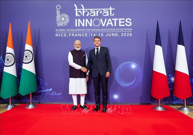 Thủ tướng Ấn Độ Narendra Modi (trái) và Tổng thống Pháp Emmanuel Macron tại lễ khai mạc triển lãm Bharat Innovates ở thành phố Nice, miền Nam nước Pháp ngày 14/6/2026. Ảnh: ANI/TTXVN