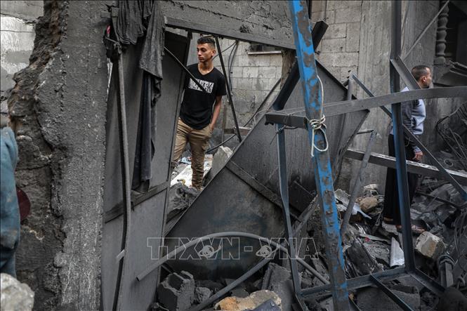 Cảnh đổ nát sau cuộc không kích của Israel tại Gaza. Ảnh: THX/TTXVN