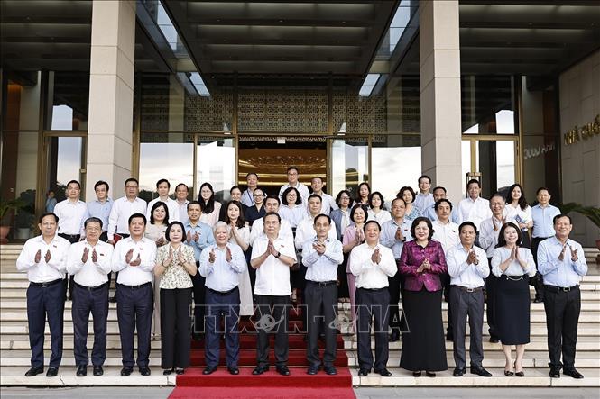 Chủ tịch Quốc hội Trần Thanh Mẫn với đại biểu. Ảnh: Doãn Tấn - TTXVN