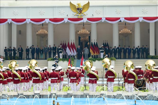 Lễ đón Tổng thống Đức Frank-Walter Steinmeier tại Phủ Tổng thống Merdeka ở Jakarta. Ảnh: TTXVN phát