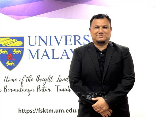 Phó Giáo sư, Tiến sĩ Saaidal Razalli Azzuhri, Đại học Malaya. Ảnh: TTXVN phát