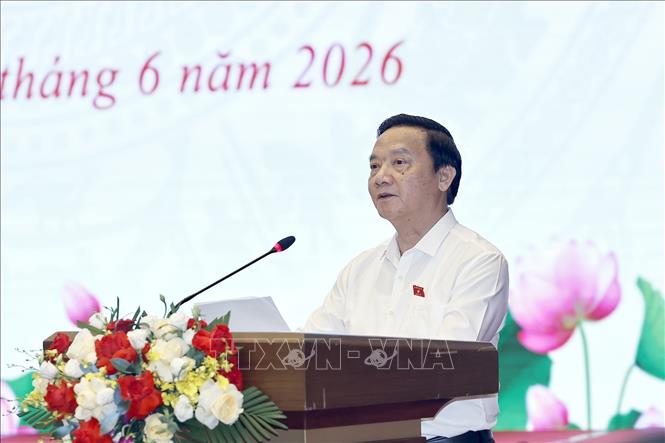 Phó Chủ tịch Quốc hội Nguyễn Khắc Định phát biểu khai mạc và quán triệt nội dung Kết luận số 17-KL/TW của Bộ Chính trị. Ảnh: Doãn Tấn - TTXVN

