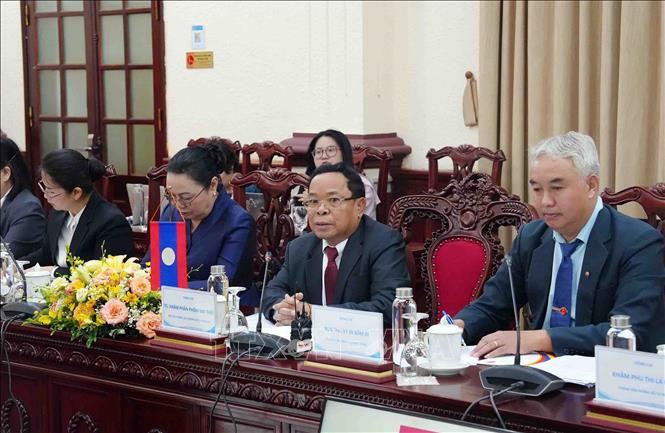 Phó Thủ tướng, Bộ trưởng Tư pháp Lào Khamphan Phommathat phát biểu. Ảnh: Phạm Kiên - TTXVN