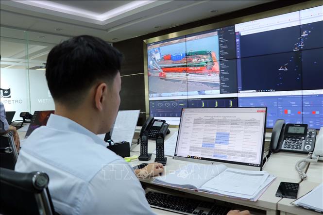 Phòng Điều độ (Liên doanh Việt - Nga Vietsovpetro) được tối ưu hóa, hoạt động trực quan, hiệu quả. Ảnh: Đoàn Mạnh Dương - TTXVN