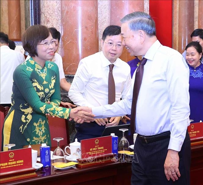 Tổng Bí thư, Chủ tịch nước Tô Lâm với các đại biểu. Ảnh: Văn Điệp – TTXVN