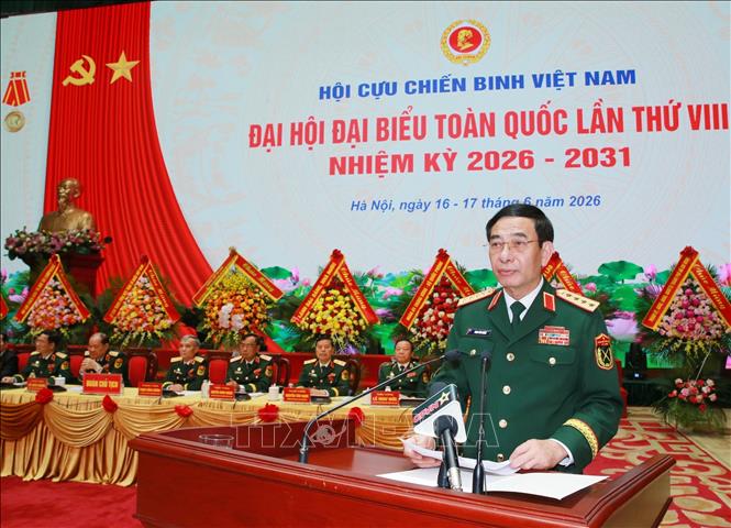 Đại tướng Phan Văn Giang, Ủy viên Bộ Chính trị, Phó Thủ tướng Chính phủ, Phó Bí thư Quân ủy Trung ương, Bộ trưởng Bộ Quốc phòng phát biểu chào mừng Đại hội. Ảnh: Trọng Đức - TTXVN