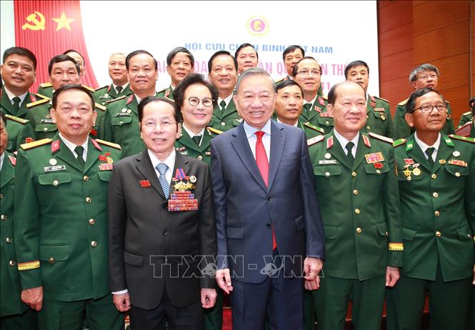 Tổng Bí thư, Chủ tịch nước Tô Lâm với các đại biểu dự Đại hội. Ảnh: Trọng Đức - TTXVN