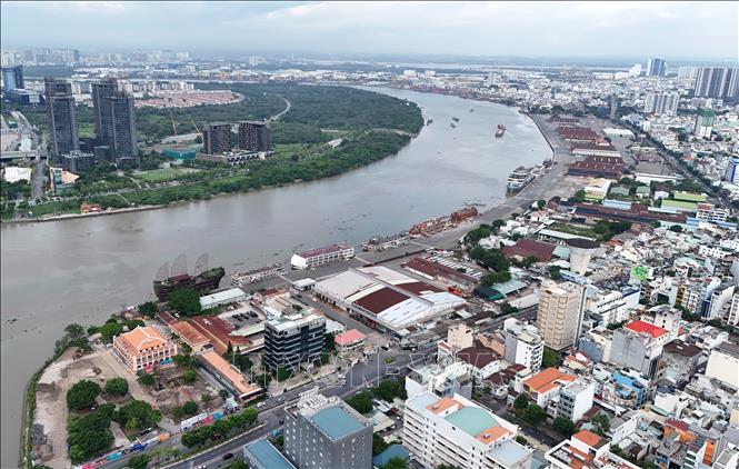 Dự án mở rộng Không gian văn hóa Hồ Chí Minh tại khu Nhà Rồng - Khánh Hội kết hợp công viên ven sông (phường Xóm Chiếu) đang được triển khai. Ảnh: Hồng Đạt - TTXVN