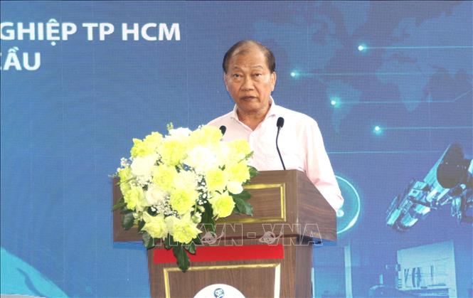 Phó Chủ tịch Liên đoàn thương mại và công nghiệp Việt Nam (VCCI) Hoàng Quang Phòng phát biểu. Ảnh: Mỹ Phương - TTXVN