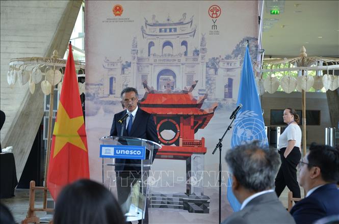 Trợ lý Tổng Giám đốc UNESCO về Văn hóa Nayef Al-Fayez phát biểu tại sự kiện. Ảnh: Hữu Chiến - PV TTXVN tại Pháp