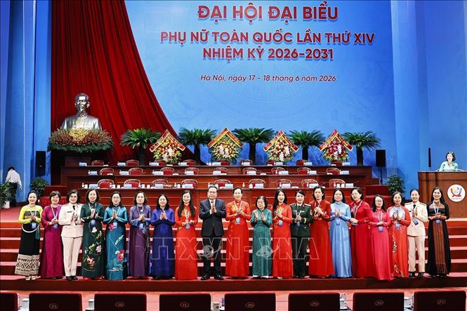 Chủ tịch Quốc hội Trần Thanh Mẫn với đại biểu dự Đại hội. Ảnh: Doãn Tấn - TTXVN