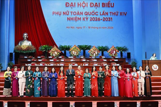 Chủ tịch Quốc hội Trần Thanh Mẫn với đại biểu dự Đại hội. Ảnh: Doãn Tấn - TTXVN