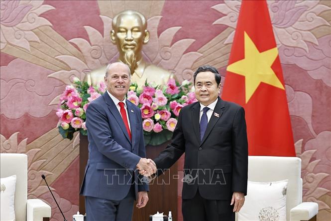 Chủ tịch Quốc hội Trần Thanh Mẫn tiếp Đại sứ Canada tại Việt Nam Jim Nickel. Ảnh: Doãn Tấn - TTXVN  