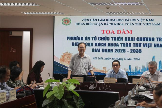 PGS, TS Lại Văn Hùng, nguyên Trưởng Ban Thư ký Đề án Biên soạn Bách khoa toàn thư Việt Nam cho rằng, việc xây dựng Chương trình Bách khoa toàn thư Việt Nam giai đoạn 2026-2035 cần kế thừa những kết quả đã đạt được sau hơn 10 năm triển khai đề án. Thanh Hương- TTXVN