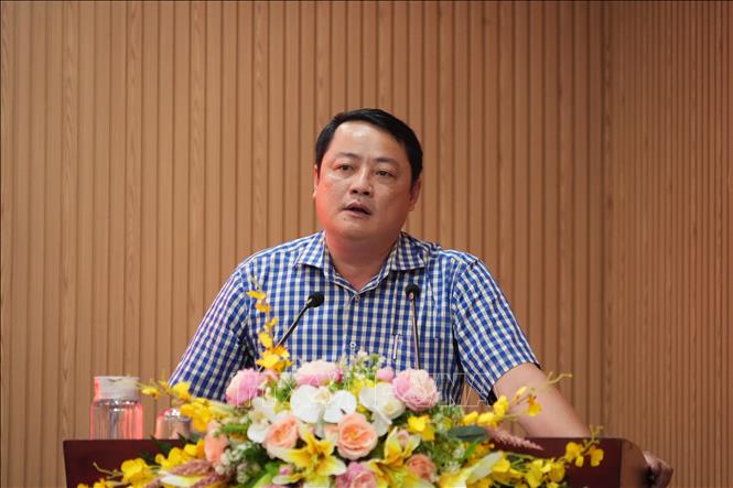 Ông Bùi Tứ Hải, Phó Giám đốc sở Nông nghiệp và Môi trường tỉnh Cà Mau, phát biểu tham luận tại Hội nghị. Ảnh: Tuấn Kiệt – TTXVN