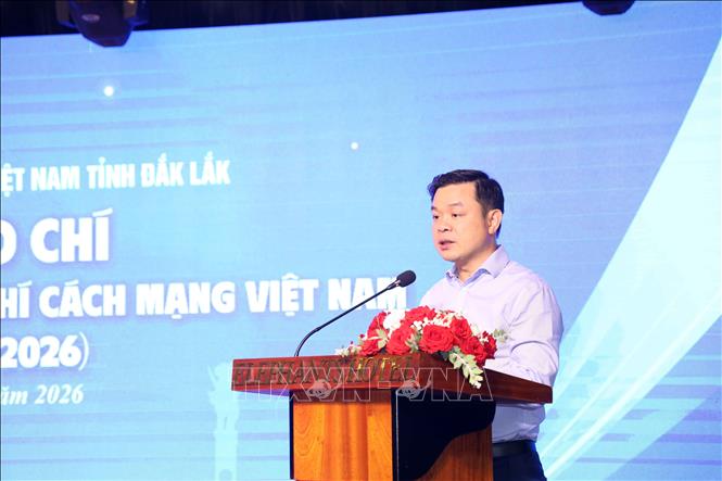Ủy viên dự khuyết Trung ương Đảng, Phó Bí thư Tỉnh ủy, Chủ tịch UBND tỉnh Đắk Lắk Đỗ Hữu Huy phát biểu tại buổi gặp mặt. Ảnh: Hoài Thu – TTXVN