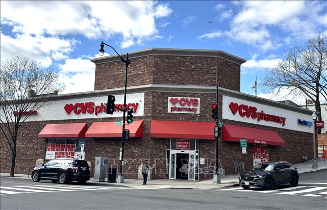  Một cửa hàng dược phẩm thuộc hệ thống CVS nằm trên đường Wisconson ở phía Tây Bắc thủ đô Washington D.C.	Ảnh: Đoàn Hùng - P/v TTXVN tại Mỹ