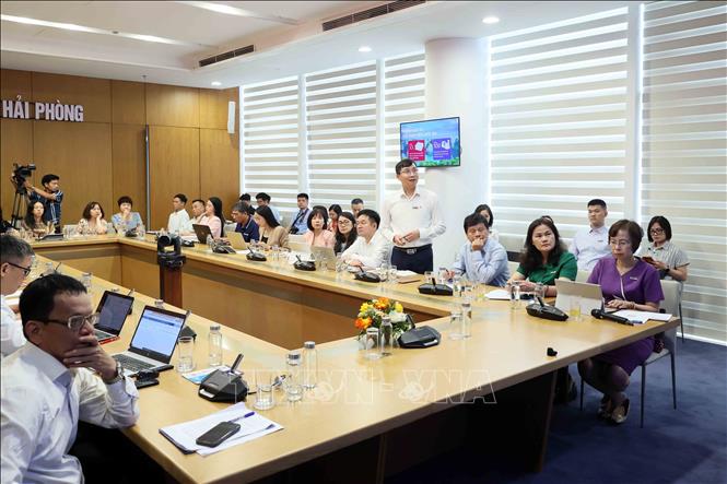 Nhà báo Trần Tiến Duẩn, Tổng biên tập báo Vietnam Plus (Thông tấn xã Việt Nam) phát biểu. Ảnh: An Đăng - TTXVN