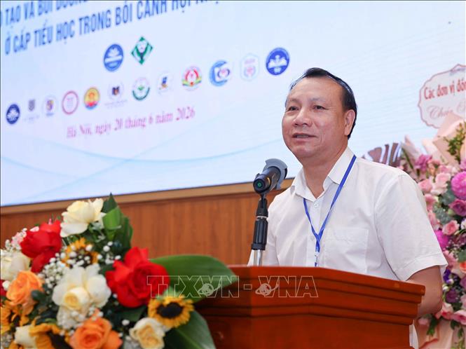 PGS.TS Nguyễn Đức Sơn, Hiệu trưởng Trường Đại học Sư phạm Hà Nội phát biểu khai mạc hội thảo. Ảnh: Thanh Tùng - TTXVN 