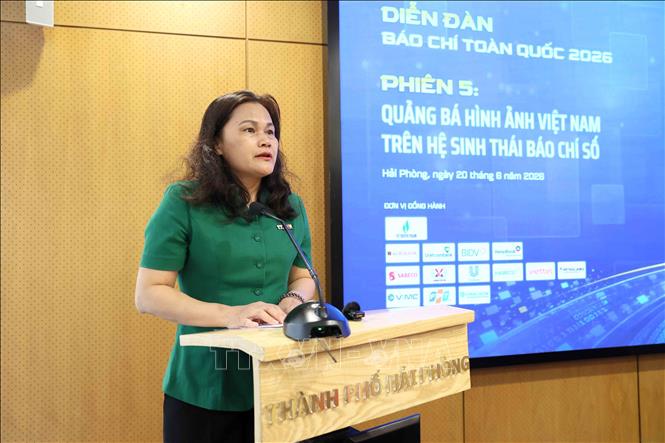 Phó Tổng Giám đốc Thông tấn xã Việt Nam Nguyễn Thị Sự phát biểu dẫn đề tại phiên thảo luận. Ảnh: An Đăng - TTXVN