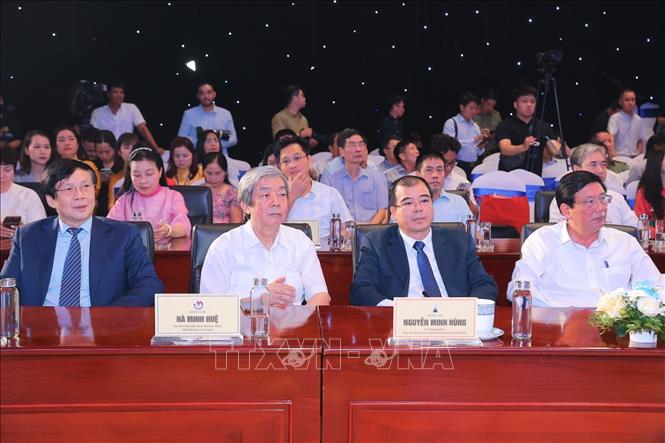 Đại biểu tham dự lễ bế mạc. Ảnh: Minh Quyết - TTXVN