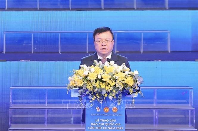 Đồng chí Lê Quốc Minh, Uỷ viên Trung ương Đảng, Phó trưởng Ban Tuyên giáo và Dân vận Trung ương, Chủ tịch Hội Nhà báo Việt Nam, Tổng Biên tập Báo Nhân dân phát biểu. Ảnh: Minh Quyết - TTXVN