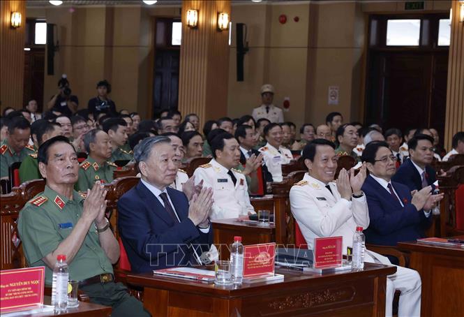 Tổng Bí thư, Chủ tịch nước Tô Lâm và các đại biểu dự Lễ kỷ niệm 80 năm Ngày truyền thống Học viện An ninh nhân dân. Ảnh: Thống Nhất – TTXVN
