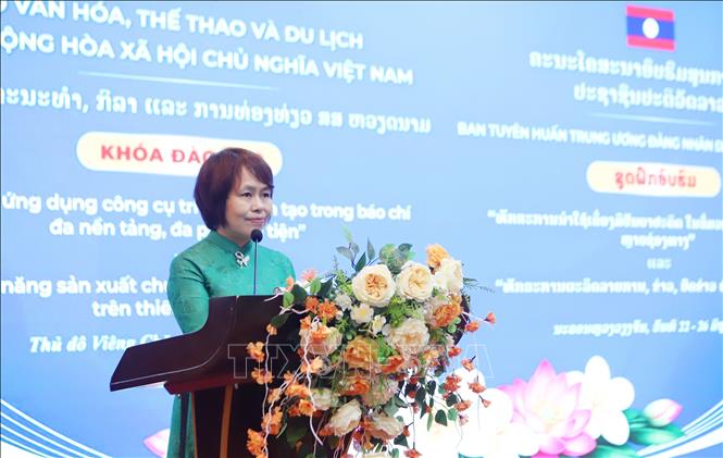 Phó Cục trưởng Cục Báo chí thuộc Bộ Văn hóa, Thể thao và Du lịch Việt Nam Đặng Thị Phương Thảo phát biểu tại lễ Khai mạc. Ảnh: Xuân Tú - PV TTXVN tại Lào