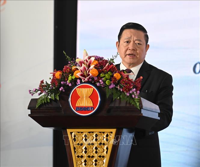 Tổng Thư ký ASEAN Kao Kim Hourn phát biểu tại sự kiện. Ảnh: Minh Thái - PV TTXVN tại Indonesia