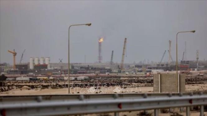 Nổ tại cơ sở xử lý khí tự nhiên Barzan trong Khu công nghiệp Ras Laffan ở Qatar. Ảnh: MNA/TTXVN