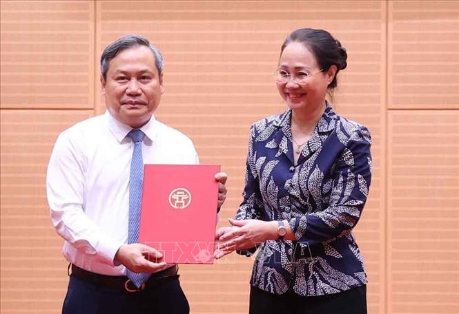 UBND thành phố Hà Nội tiếp nhận Làng Văn hóa - Du lịch các dân tộc Việt Nam từ Bộ Văn hóa, Thể thao và Du lịch. Ảnh: Văn Điệp – TTXVN