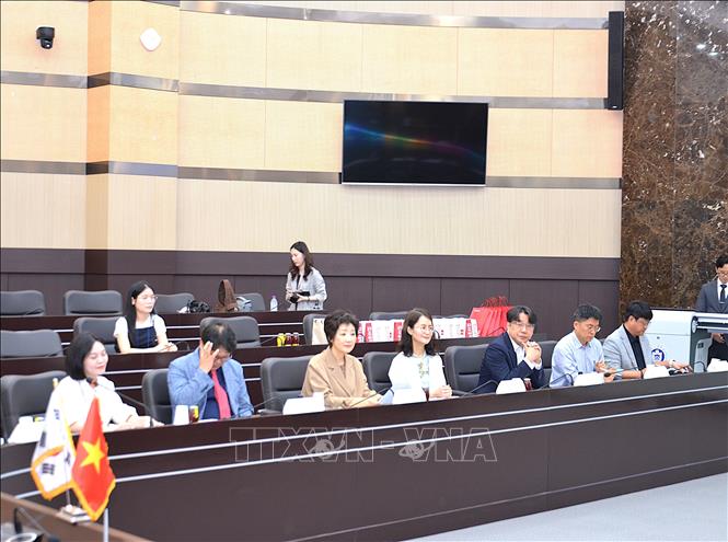 Ban lãnh đạo Trường Đại học Hoseo Hàn Quốc. Ảnh: Khánh Vân - TTXVN tại Hàn Quốc
