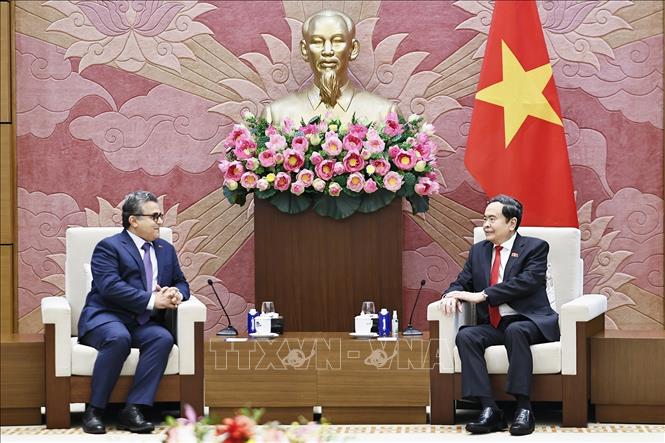 Chủ tịch Quốc hội Trần Thanh Mẫn tiếp Đại sứ đặc mệnh toàn quyền Nhà nước Palestine tại Việt Nam Saadi Salama. Ảnh: Doãn Tấn - TTXVN 