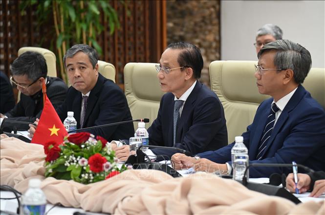 Đặc phái viên của Tổng Bí thư, Chủ tịch nước Tô Lâm, đồng chí Lê Hoài Trung, Ủy viên Bộ Chính trị, Bộ trưởng Bộ Ngoại giao tái khẳng định sự đoàn kết Việt Nam - Cuba. Ảnh: Việt Hùng - PV TTXVN tại Cuba