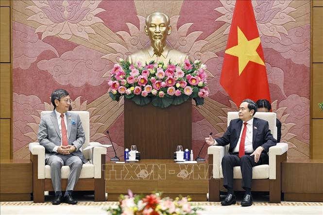 Chủ tịch Quốc hội Trần Thanh Mẫn tiếp Đại sứ Đặc mệnh toàn quyền Cộng hòa Ấn Độ tại Việt Nam Tshering W. Sherpa. Ảnh: Doãn Tấn - TTXVN