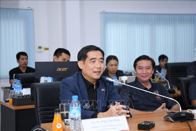 Đại sứ Việt Nam tại Thái Lan Phạm Việt Hùng phát biểu tại buổi lễ bàn giao. Ảnh: Phạm Hải - PV TTXVN tại Thái Lan