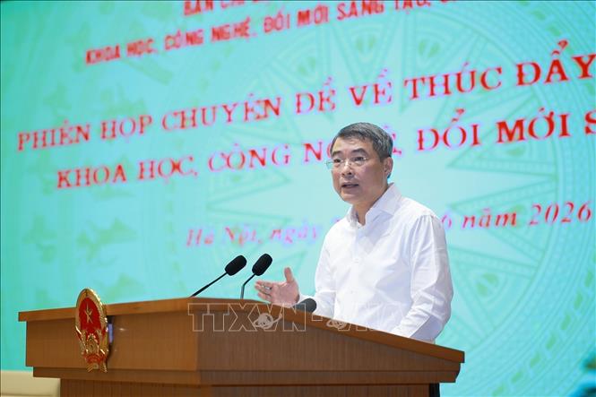 Thủ tướng Lê Minh Hưng, Trưởng Ban Chỉ đạo kết luận Phiên họp chuyên đề về thúc đẩy phát triển khoa học, công nghệ, đổi mới sáng tạo. Ảnh: Dương Giang – TTXVN 
