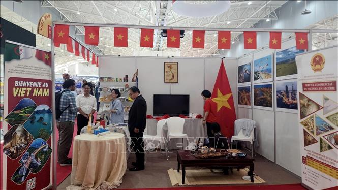 Gian hàng của Việt Nam tại Hội chợ Quốc tế Algiers 2026. Ảnh: Mạnh Hùng – PV TTXVN tại Algeria