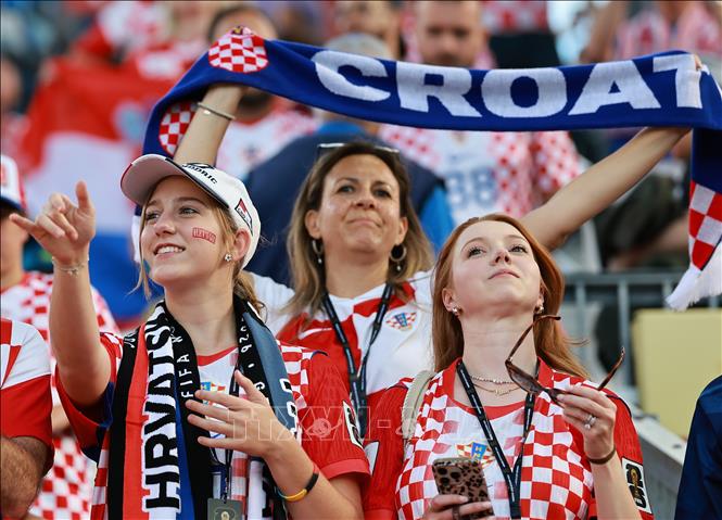 Cổ động viên đội tuyển Croatia. Ảnh: THX/TTXVN