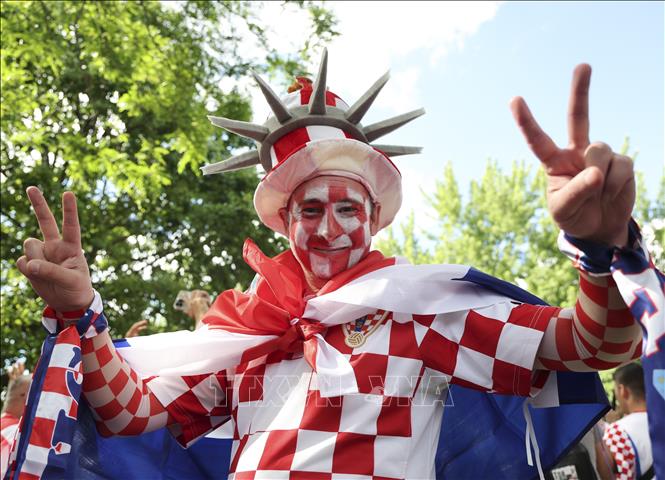 Cổ động viên đội tuyển Croatia. Ảnh: THX/TTXVN