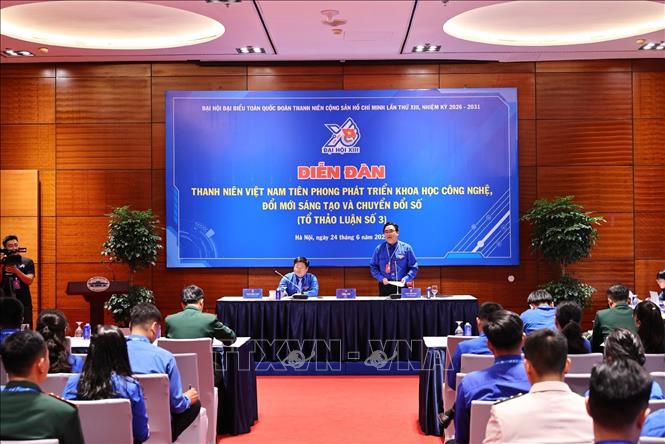 Các đại biểu thảo luận ở tổ số 3. Ảnh: Minh Đức – TTXVN