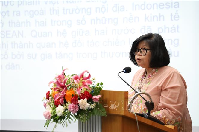Bà Carolina Tinangon, Tổng Lãnh sự Indonesia tại TP. Hồ Chí Minh phát biểu tại hội thảo. Ảnh: Xuân Anh - TTXVN