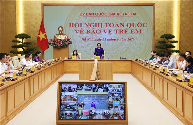 Phó Thủ tướng Phạm Thị Thanh Trà chủ trì Hội nghị toàn quốc về bảo vệ trẻ em. Ảnh: Lâm Khánh – TTXVN