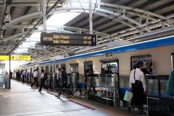 Tuyến Metro số 1 (Bến Thành - Suối Tiên) chính thức vận hành tại TP.Hồ Chí Minh, đánh một dấu mốc quan trọng trong hành trình hiện đại hóa giao thông công cộng tại khu vực kinh tế trọng điểm phía Nam (2025). Ảnh: Hồng Đạt - TTXVN