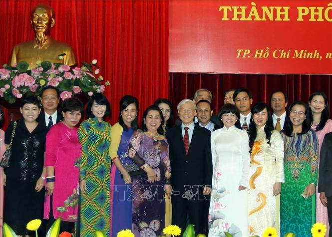 Tổng Bí thư Nguyễn Phú Trọng gặp mặt các doanh nhân tiêu biểu Thành phố Hồ Chí Minh, chiều 13/10/2015. Ảnh: Thanh Vũ – TTXVN