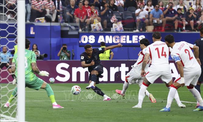 Hậu vệ Auston Trusty (số 6) của đội tuyển Mỹ ghi bàn mở tỷ số ở phút thứ 3. Ảnh: THX/TTXVN