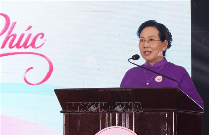 Bà Lê Thị Thủy, Chủ tịch Hội Liên hiệp Phụ nữ Việt Nam, phát biểu tại buổi lễ. Ảnh: Văn Dũng - TTXVN