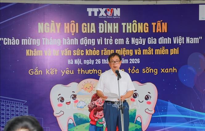 Đồng chí Nguyễn Tuấn Hùng, Phó Bí thư thường trực Đảng ủy, Phó tổng giám đốc TTXVN phát biểu. Ảnh: Khánh Hoà - TTXVN