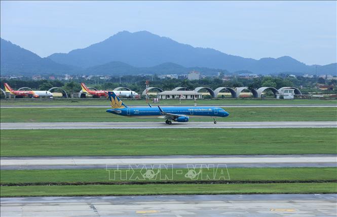 Từ ngày 26/6 đến giữa tháng 7 năm 2026, Hãng hàng không Quốc gia Việt Nam (Vietnam Airlines) sẽ lần lượt tiếp nhận và đưa vào khai thác thêm 02 tàu bay Airbus, bổ sung gần 23 nghìn ghế mỗi tháng để phục vụ hành khách. Ảnh: Quốc Khánh - TTXVN